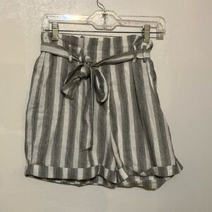 🌈 HYFVE cotton high waist pleated shorts with belt Medium